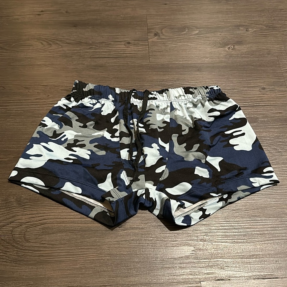 NWT Uzzi Men’s Swim Bottoms, Sz M